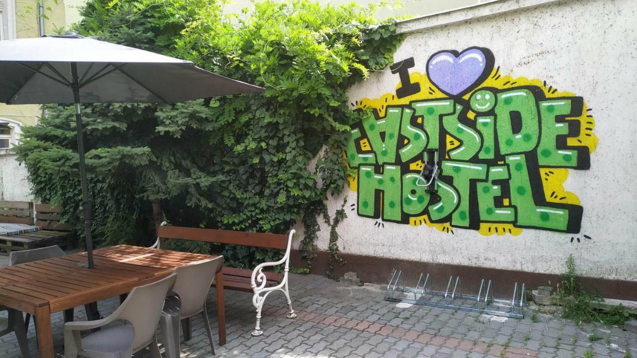 East Side Hostel Budapest Exteriör bild
